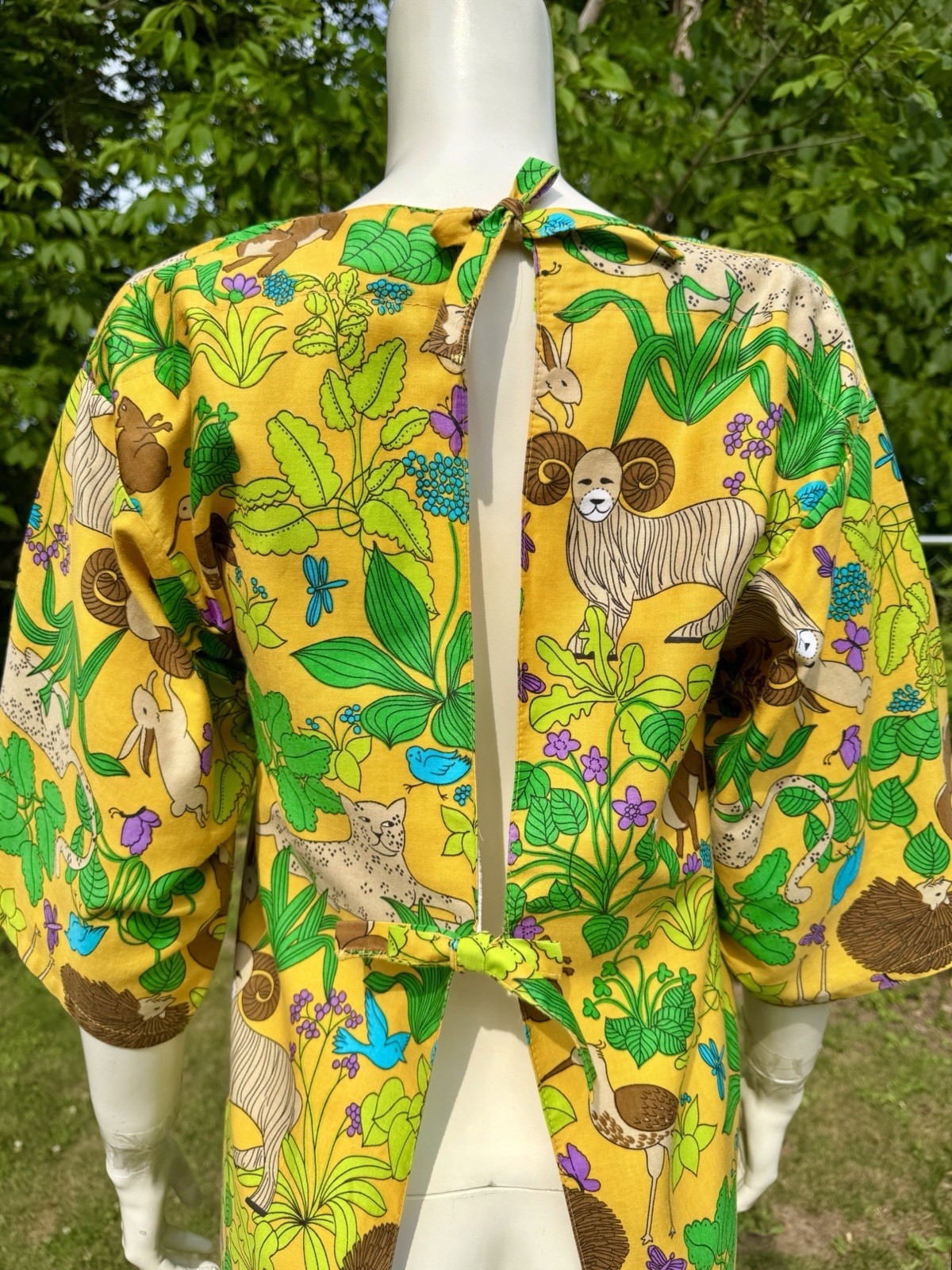 Vintage 1960s Novelty Print Animals DESIGN HOUSE? Artist Smock Apron Top Shirt