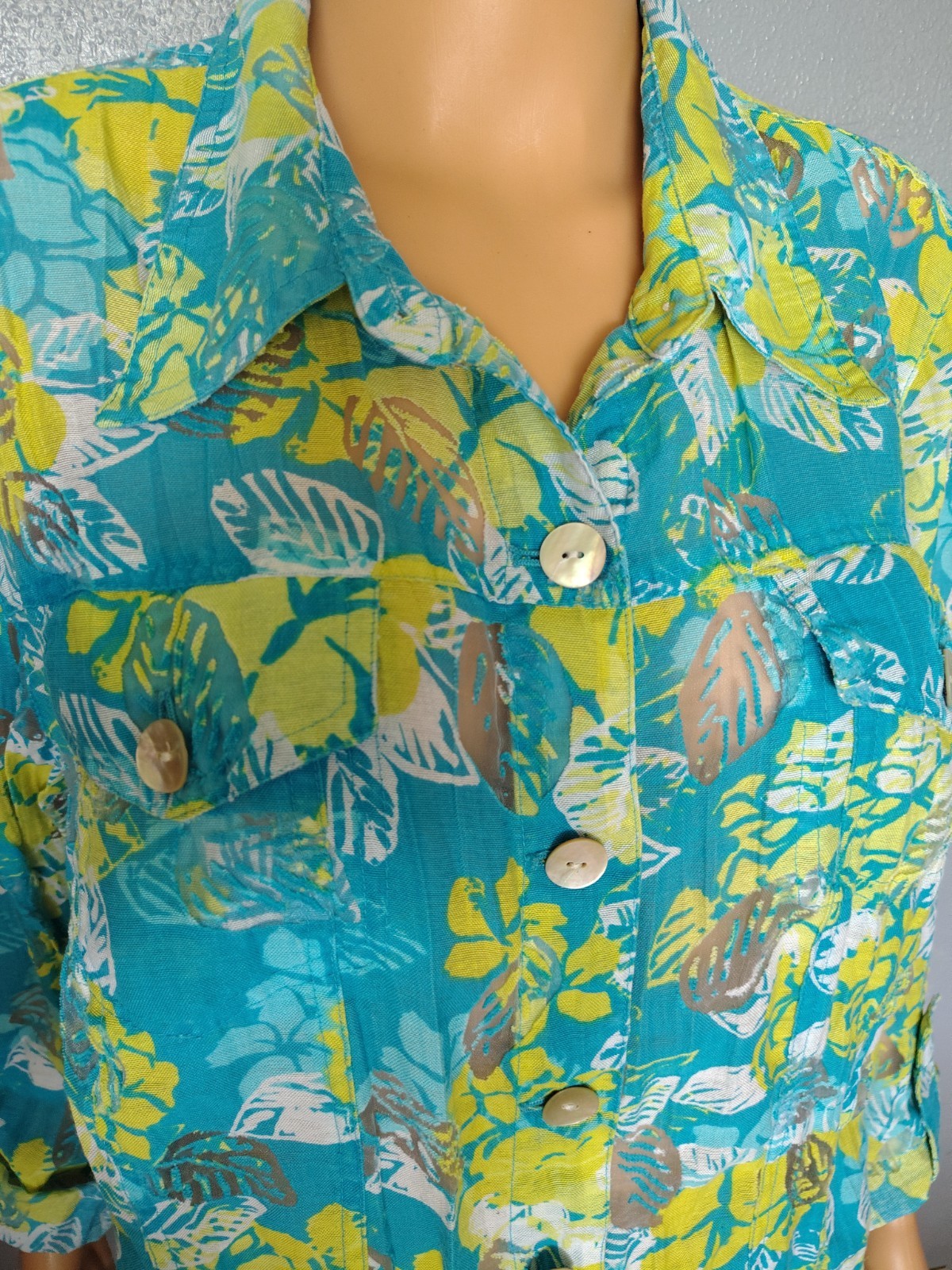 Vintage Woman’s Size 18W Ruby Rd Bottom Down Tropical Floral Semi-Sheer Top