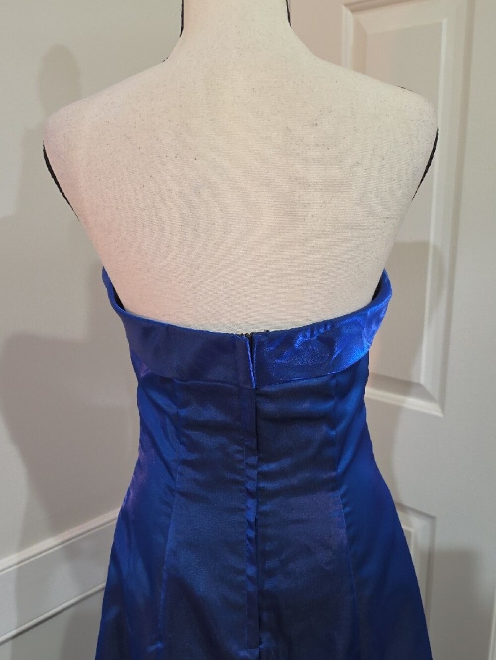 Urban Girl Nites Vintage Y2K Royal Blue Satin Strapless Gown & Shawl – Size 7/8
