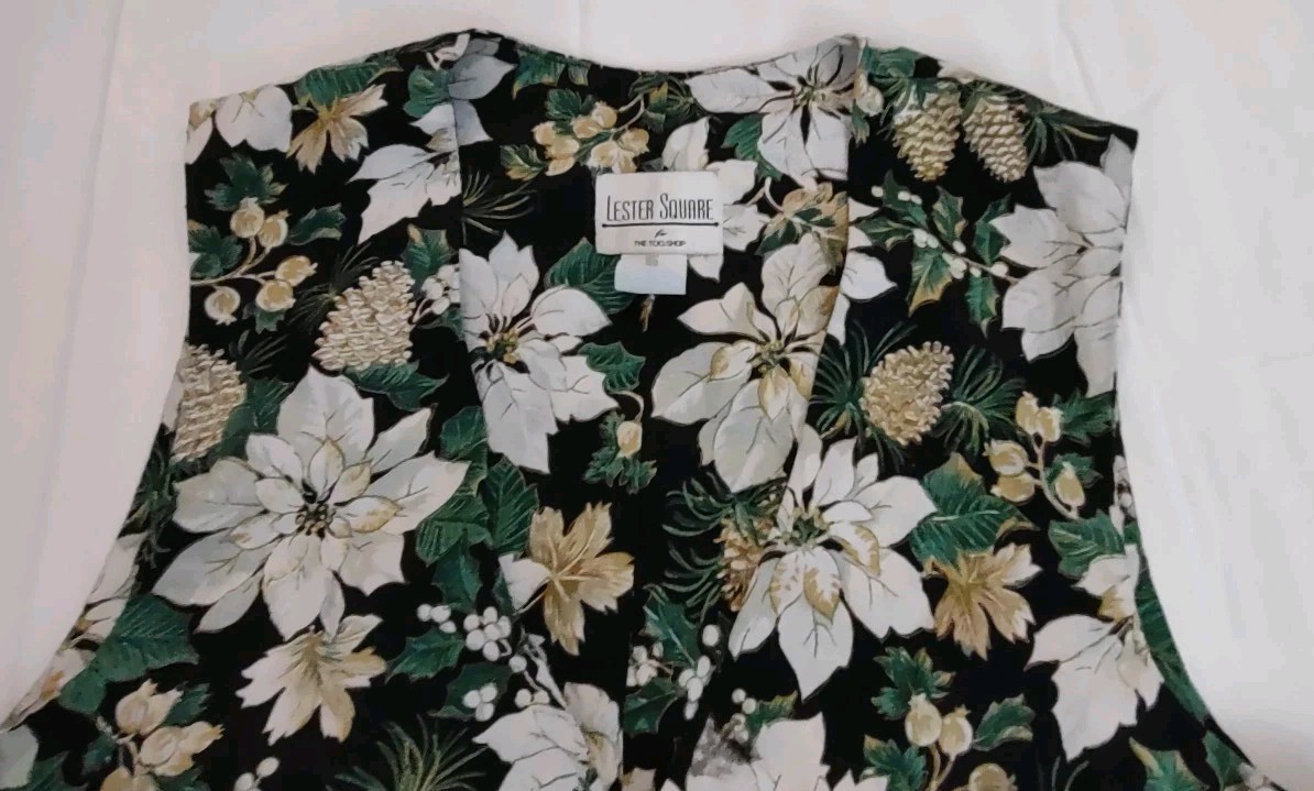 Vintage Lester Square for The Tog Shop Christmas Poinsettia Flower Design Vest M
