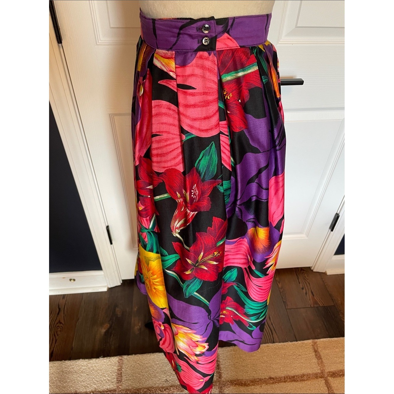 Vintage Tweedsbury Bold Floral Midi Skirt Black Multi Side Pockets Size 8