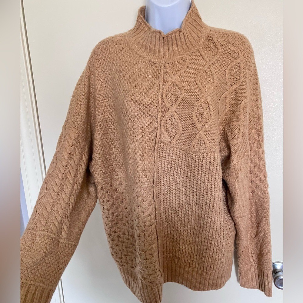 American Eagle Vintage Tan Cable Knit Mock Turtleneck Sweater Academia Size L