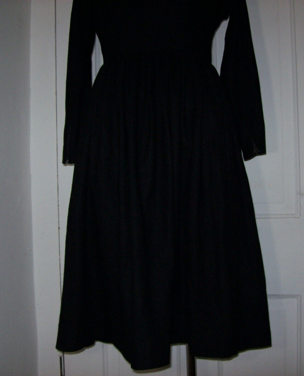 Vintage 1950s Black Long Sleeve Dress, 100% Wool, E.T Jrs CALIFORNIA, small