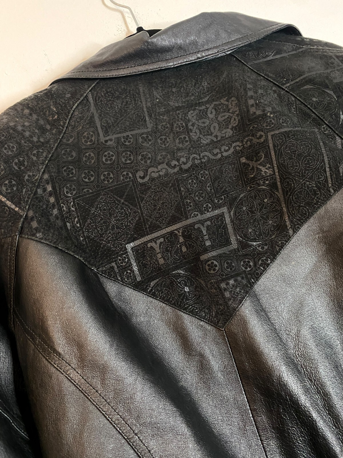 Vintage Wilson’s Black Leather Dolman Short Coat 3M Thinsulate Size Large