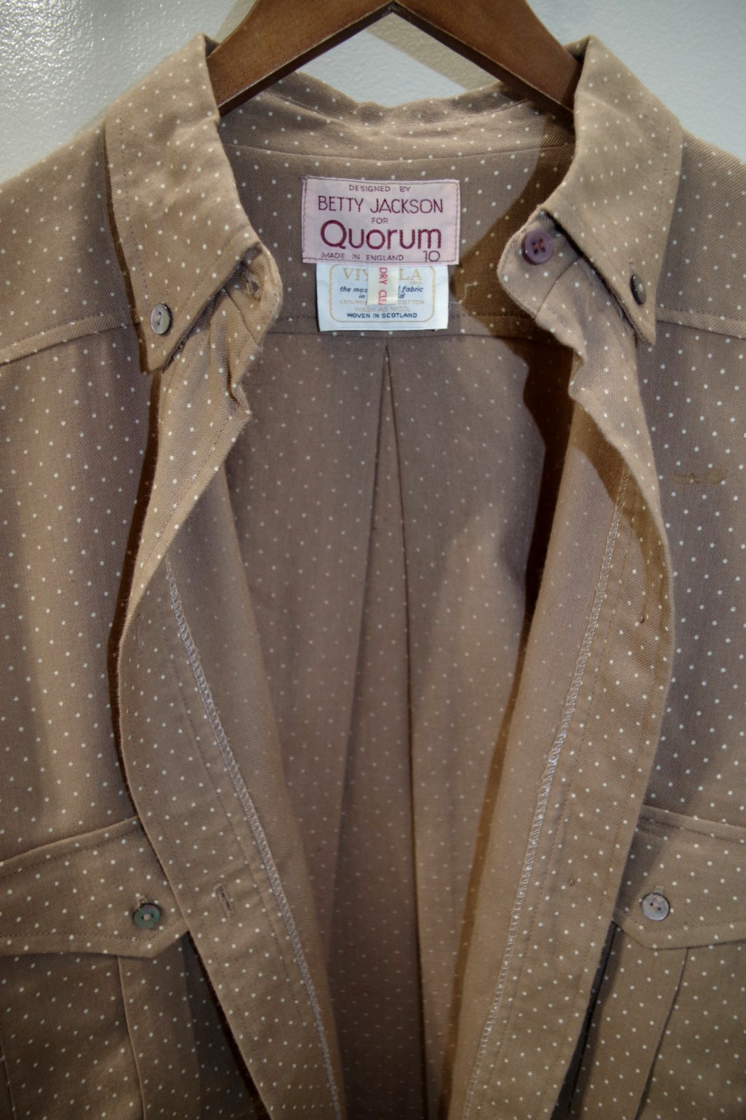 P4 Vintage Betty Jackson for Quorum Tan Polka Dot SHIRT 10 England Wool & Cotton