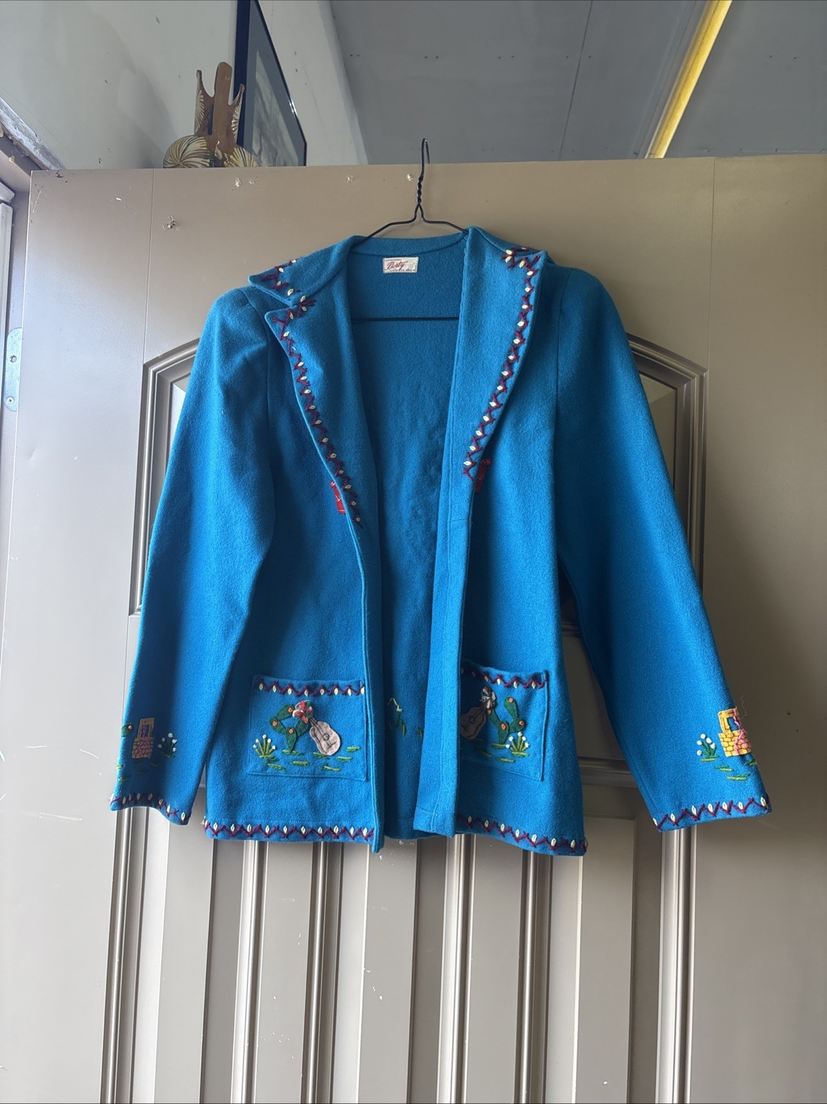 Vintage Berty 1940s-50s Embroidered Mexican Souvenir Jacket Beautiful Colors 12