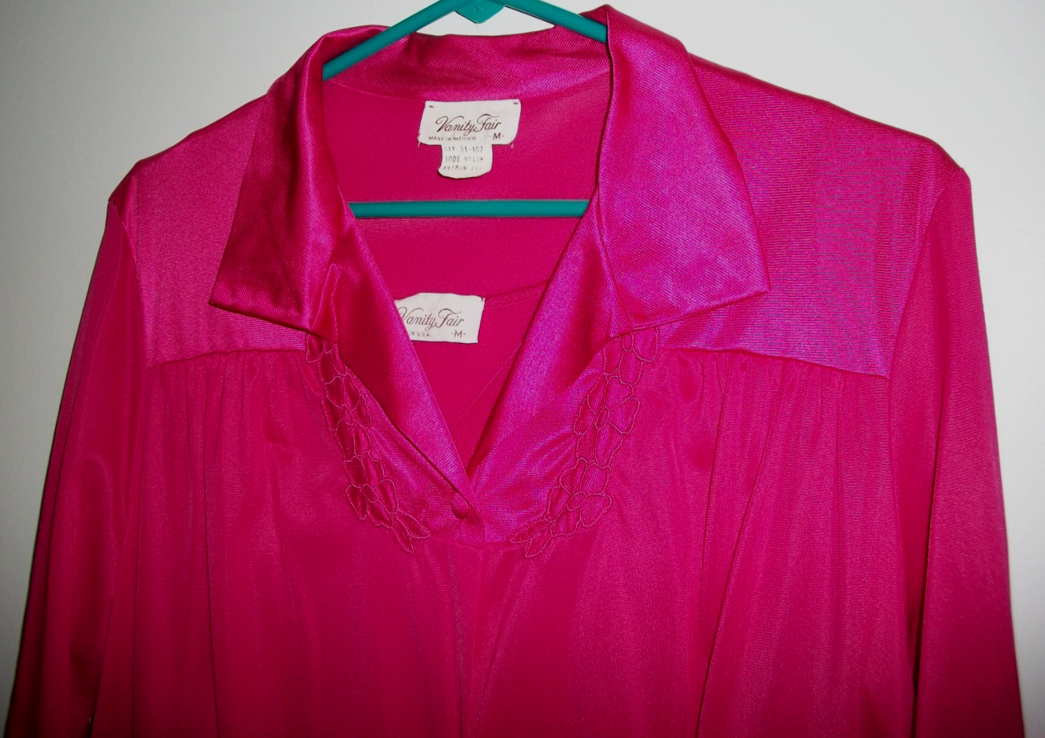 Vintage Vanity Fair MAGENTA PINK Robe Nightgown Set M USA SILKY NYLON RETRO 70’s