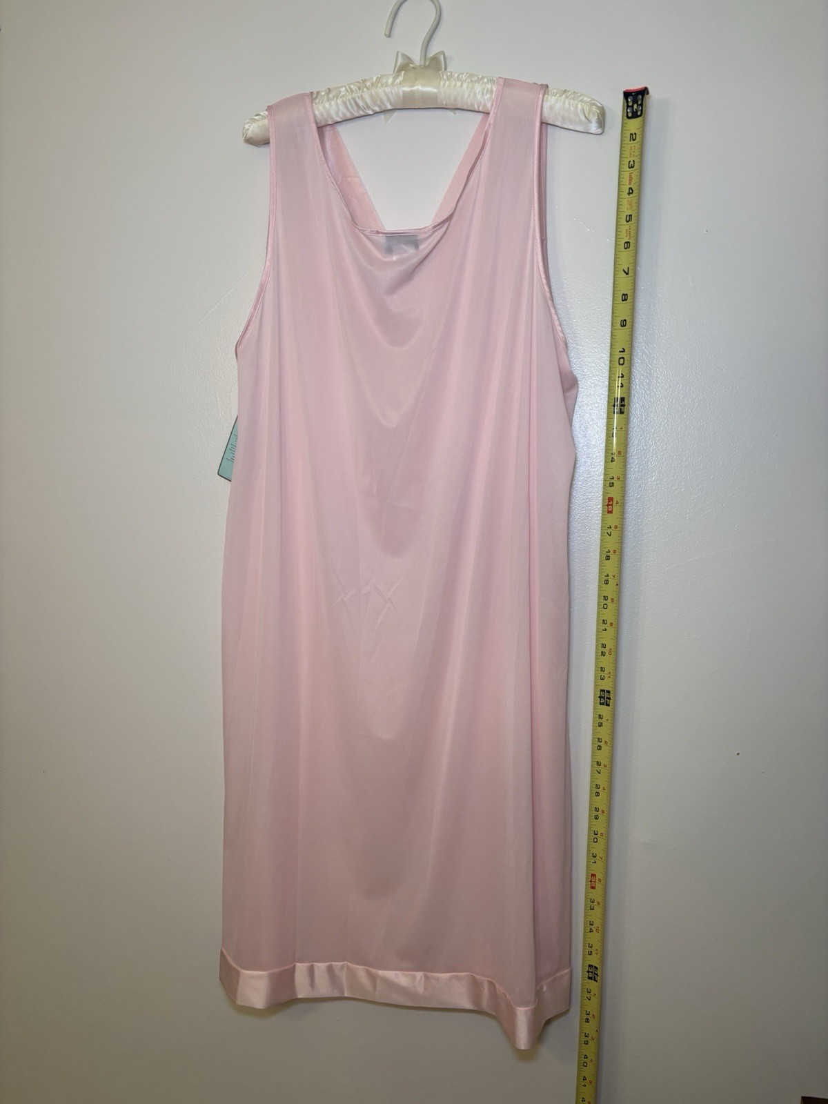 Vtg Vanity Fair 2X Pink Nylon Pink Sleeveless Nightgown V-Neck Satin Hem Irr
