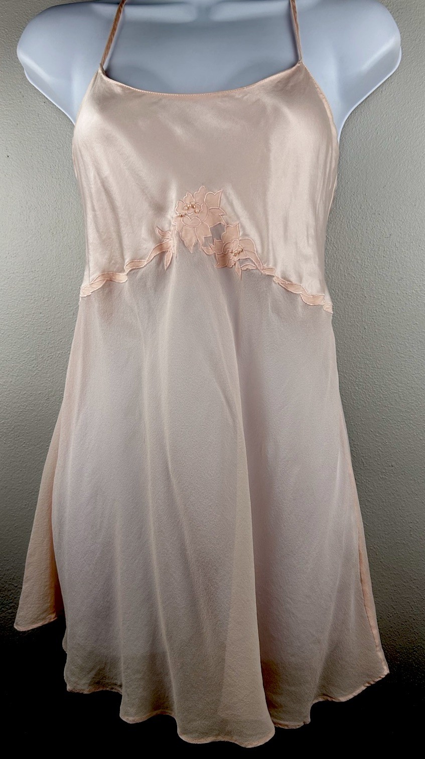 VTG Victoria’s Secret 100% Silk Babydoll Slip Dress Size XS Y2K Pink Beading