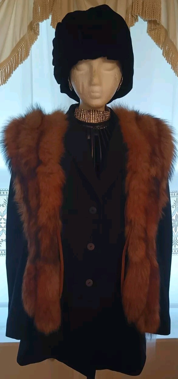 FOX VEST – SIZE SMALL/MEDIUM BY JACQUES SAINT LAURENT FOR F.C.I. PARIS NEW YORK