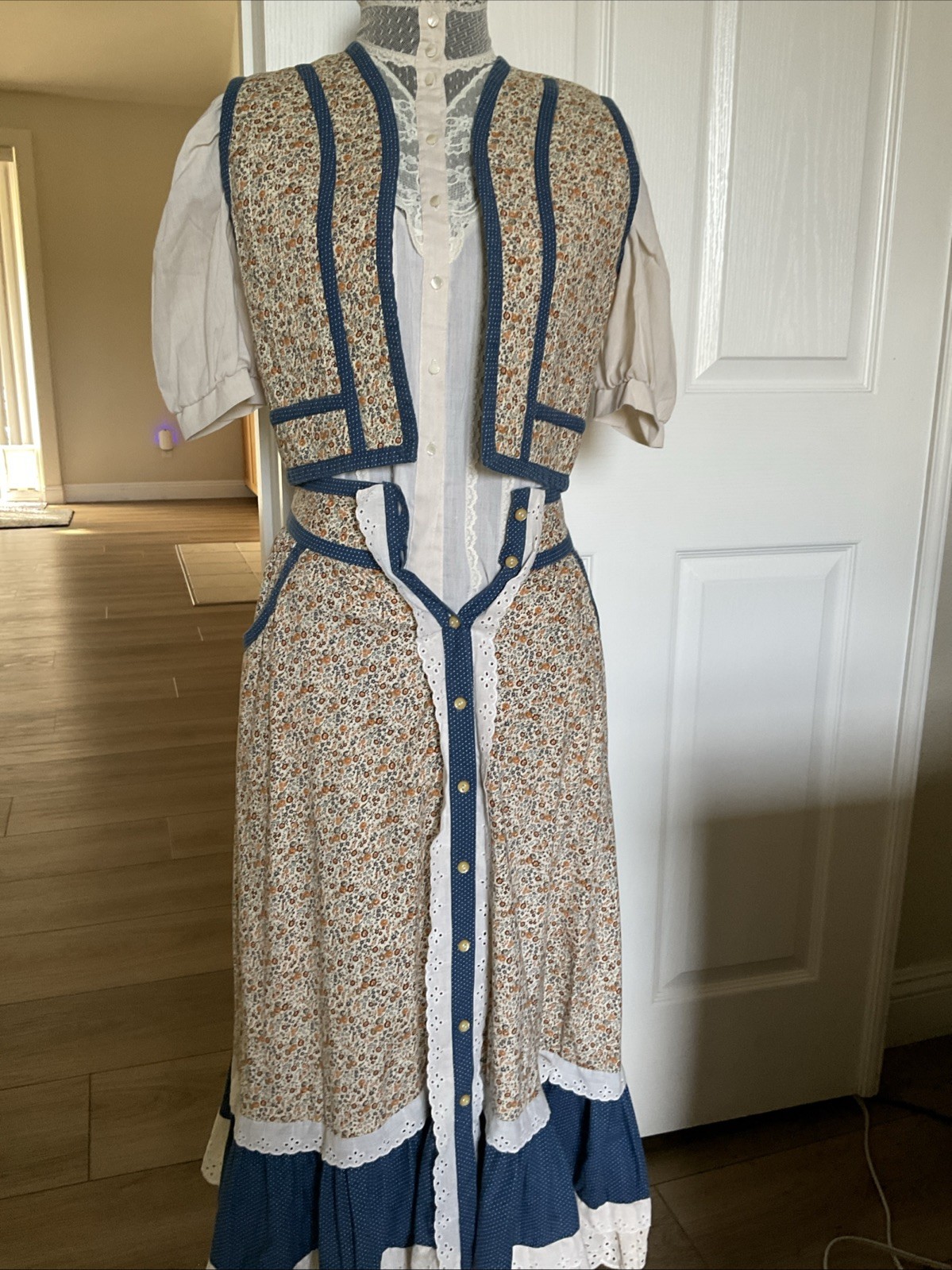 GUNNE SAX PATTERN HANDMADE VINTAGE SKIRT AND QUILTED VEST WITH BLOUSE XS