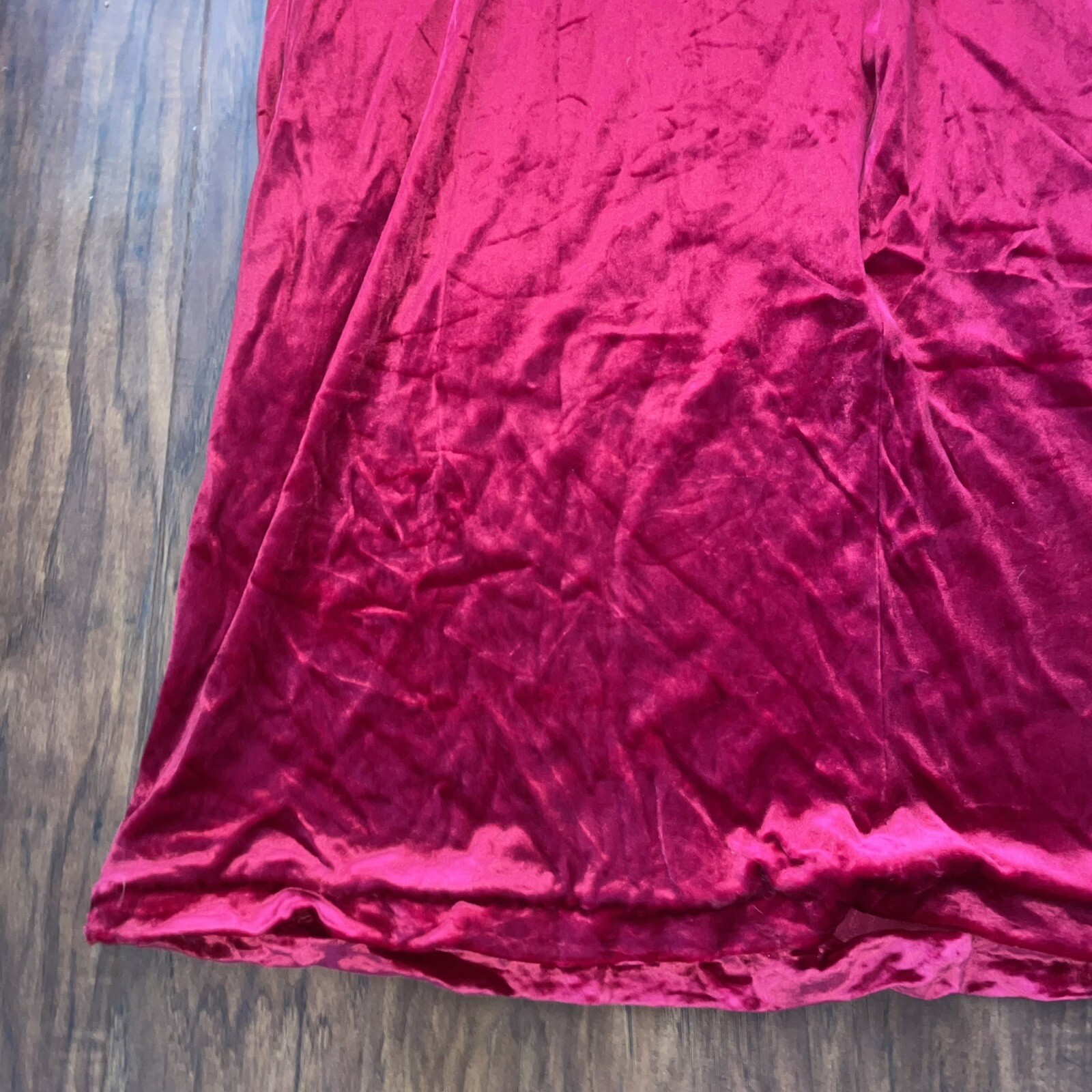 VTG Made In USA L Large Velvet Red Zip Front Robe Housecoat It’s A Charm Women