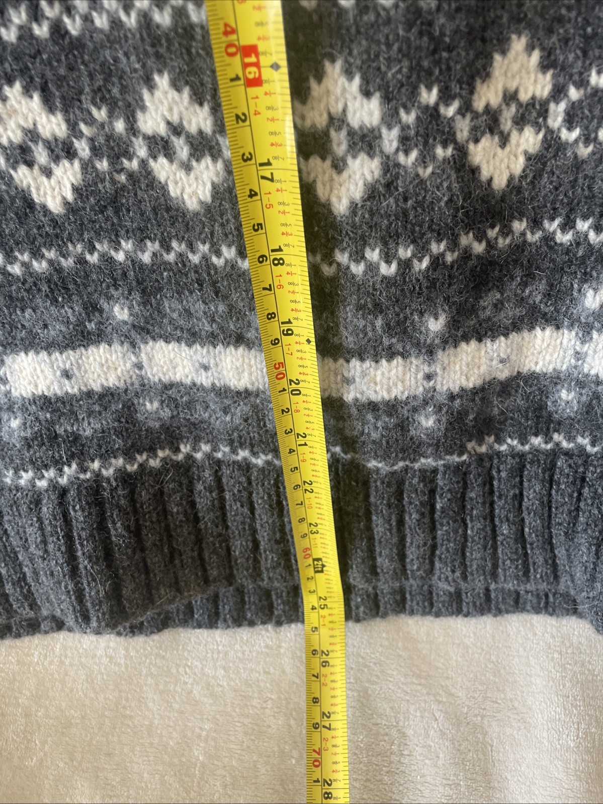 Men’s L. L. Bean Sweater XL 100% Lambswool
