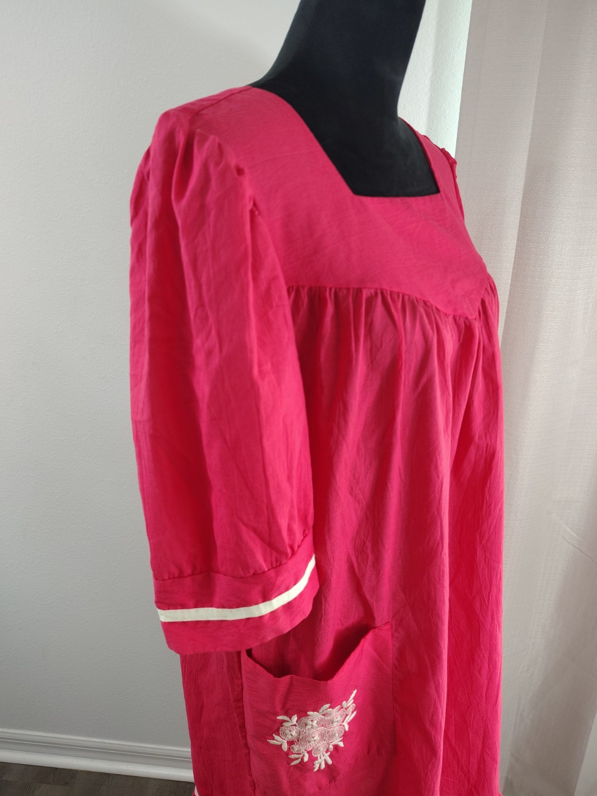 Vtg Carriage Court Pink House Dress Muumuu Lounger M NWT Embroidered Grannycore