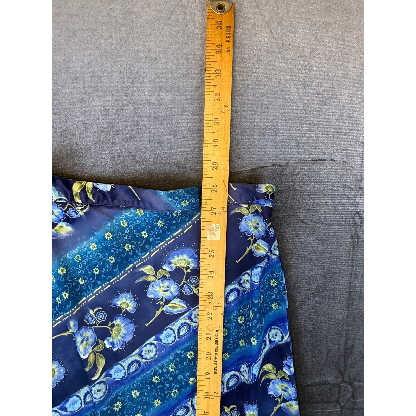 Vintage Amy Byer California Women Size M (8-10) Blue floral Midi Skirt