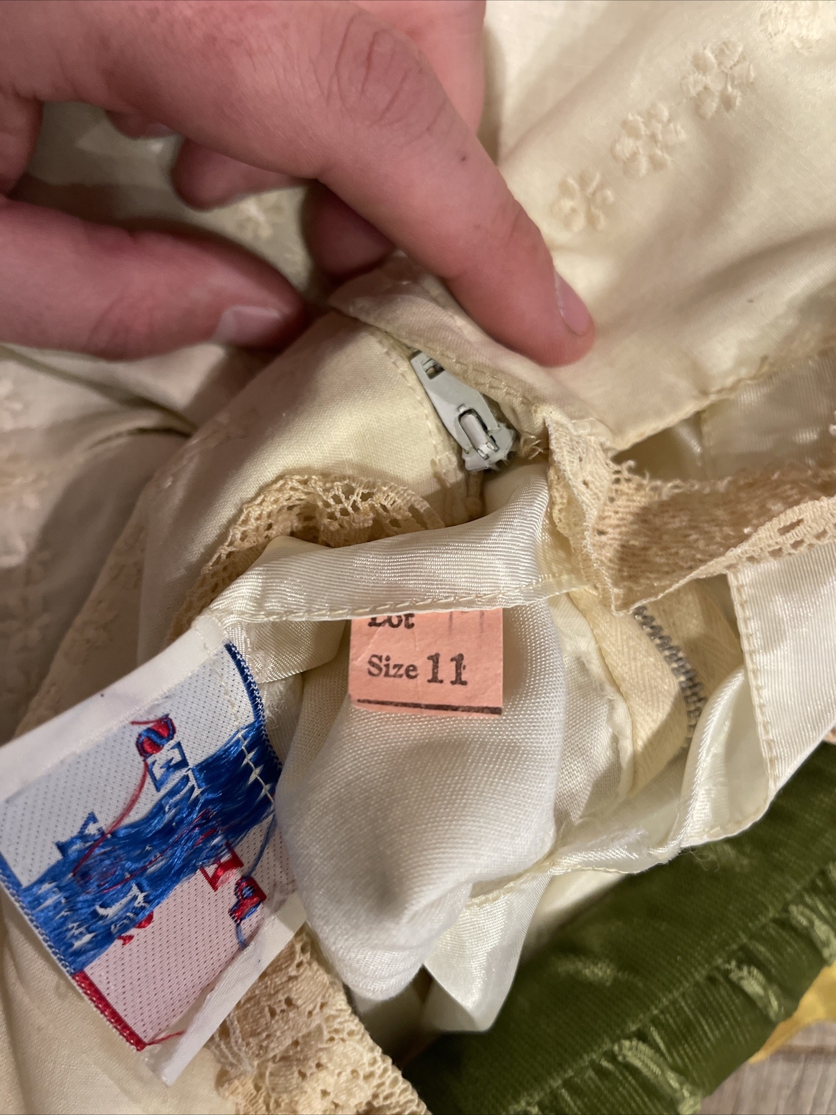 Antique Lace Dress Petites By Suzy Sz 11 Poor Condition Stained