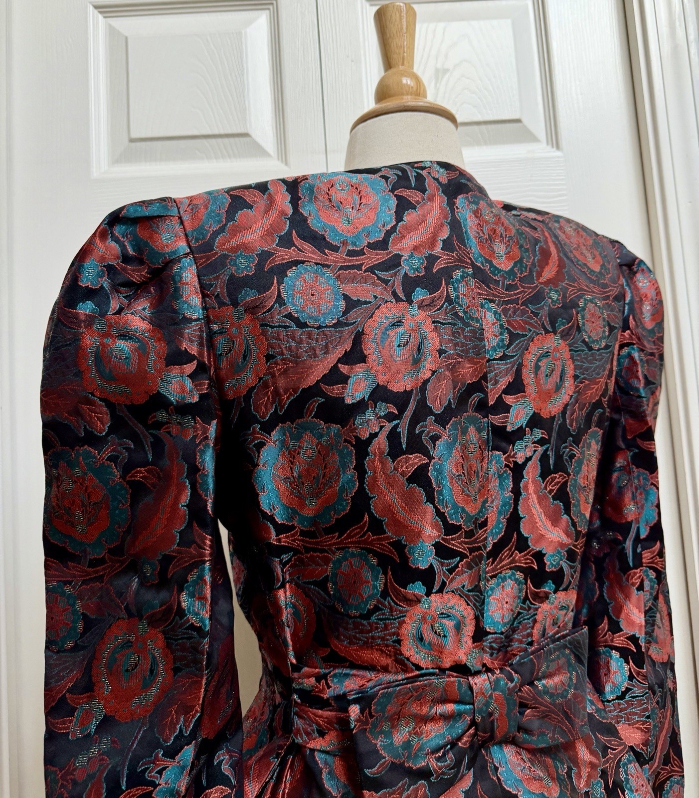 Vintage 80s Jill Richards SZ 8 Nipped Waist Brocade Suit Puff Sleeve Back Bow