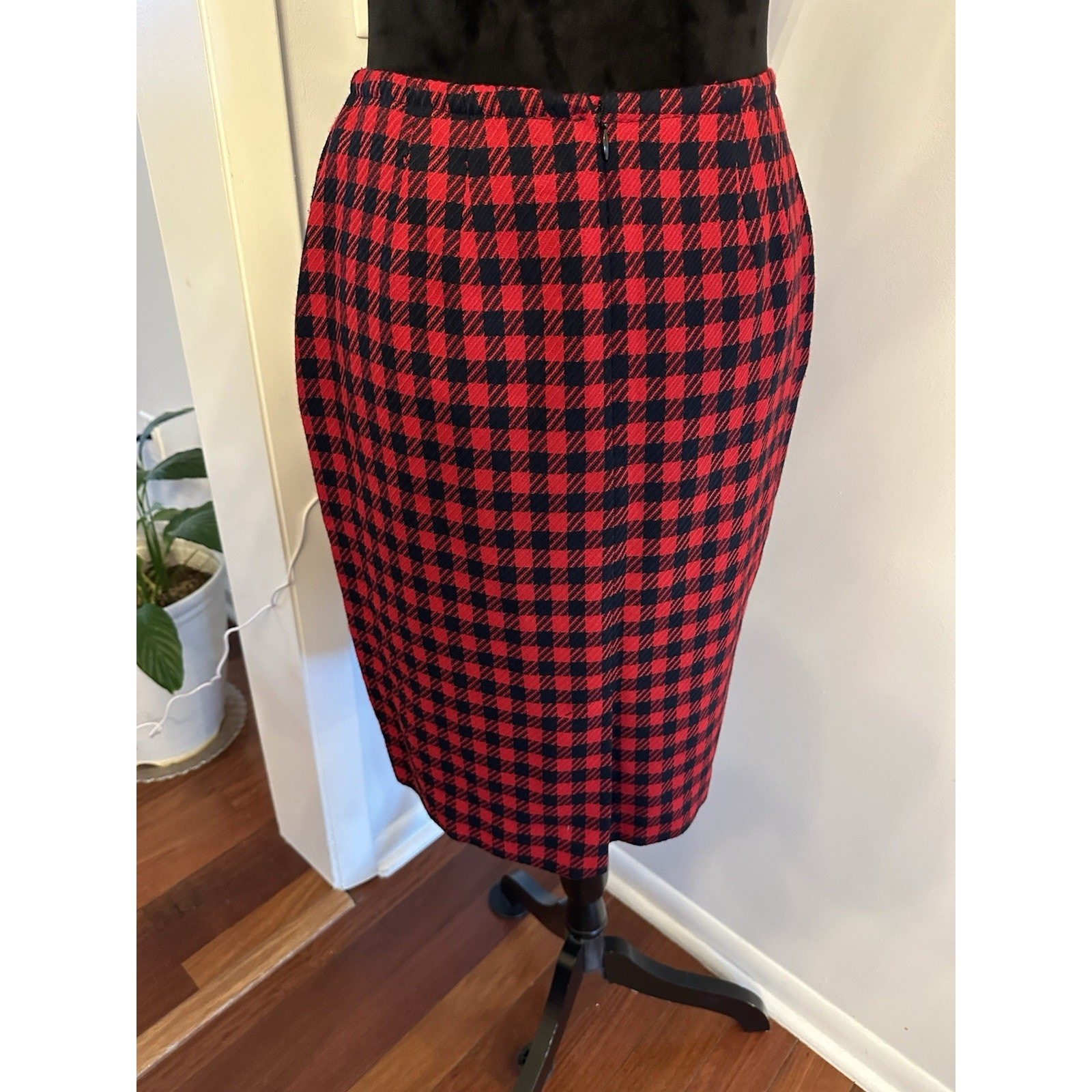 Vintage Wool Blazer & Skirt Suit Liz Claiborne Red/Blue Check Size 8 USA Retro