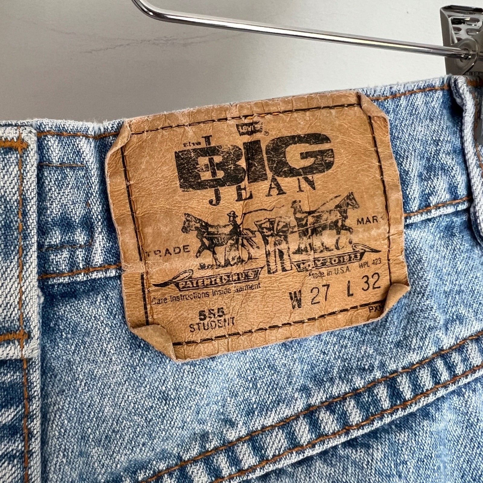 Vintage Levis 555 The Big Jean Baggy Size 26 Blue Light Wash Denim 90s Loose Fit