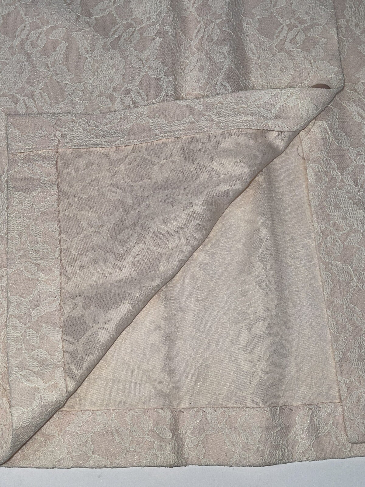 Vintage Seamprufe Housecoat M Robe Pink Lace satin Ribbon Button Front Pockets