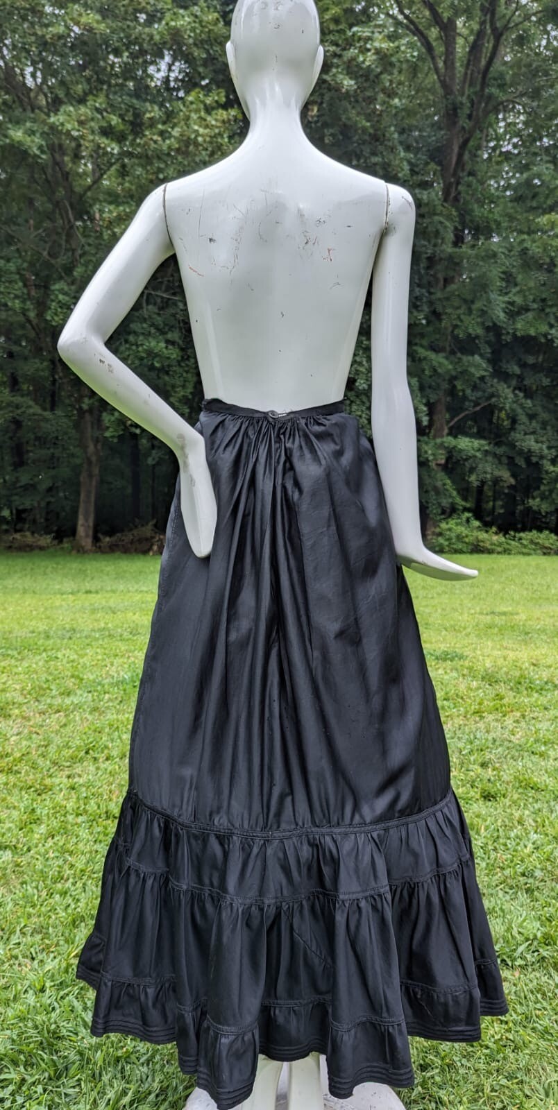VICTORIAN BLACK POLISHED COTTON PETTICOAT SKIRT W FLOUNCED BOTTOM RUFFLE & LABEL