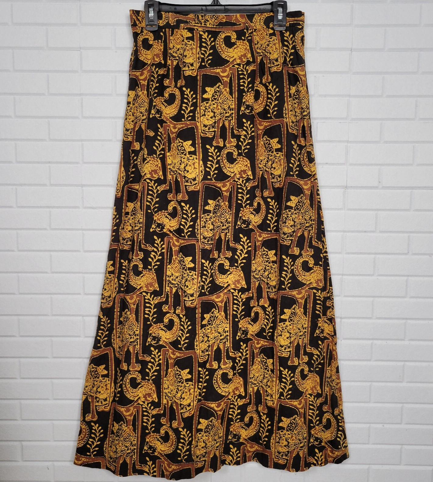 Vintage 70s Batik Print Maxi Skirt Figural Print Size S/M Metal Zip Boho Resort