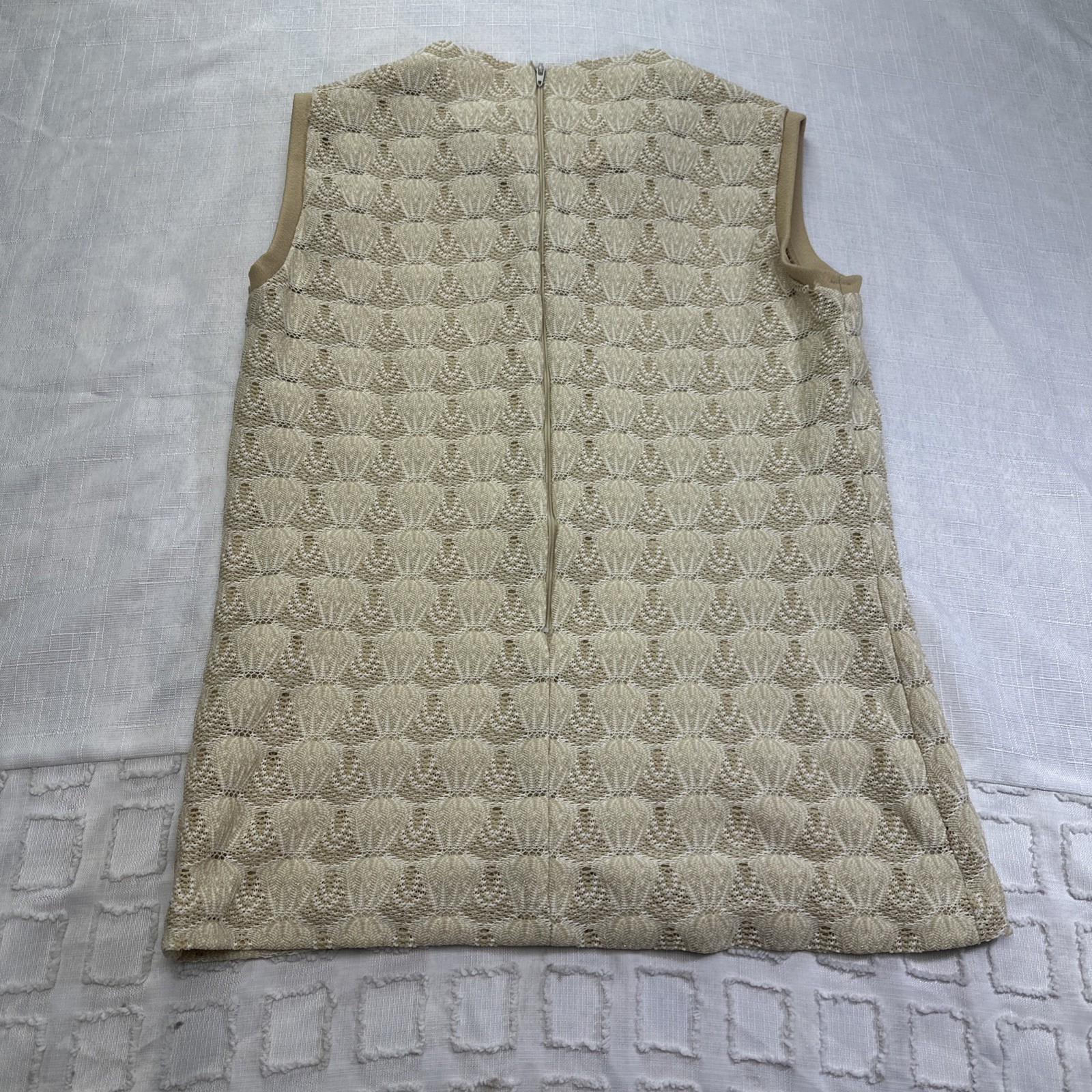 VTG Sears Fashion Beige Gold Metallic Knit Shell Top V-Neck Sleeveless 60s 70s