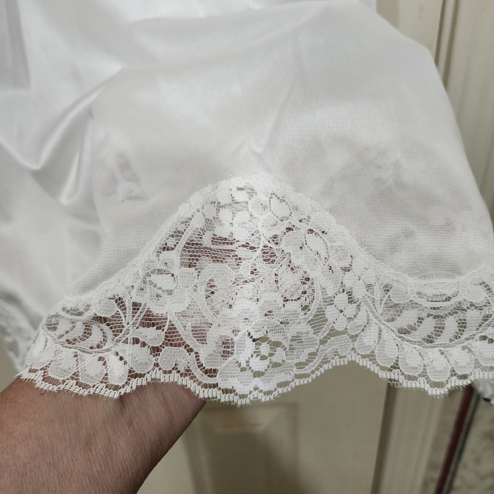 VINTAGE ADONNA Women Full Slip USA Made Nylon Lace Shiny White 42 XL Style 3198