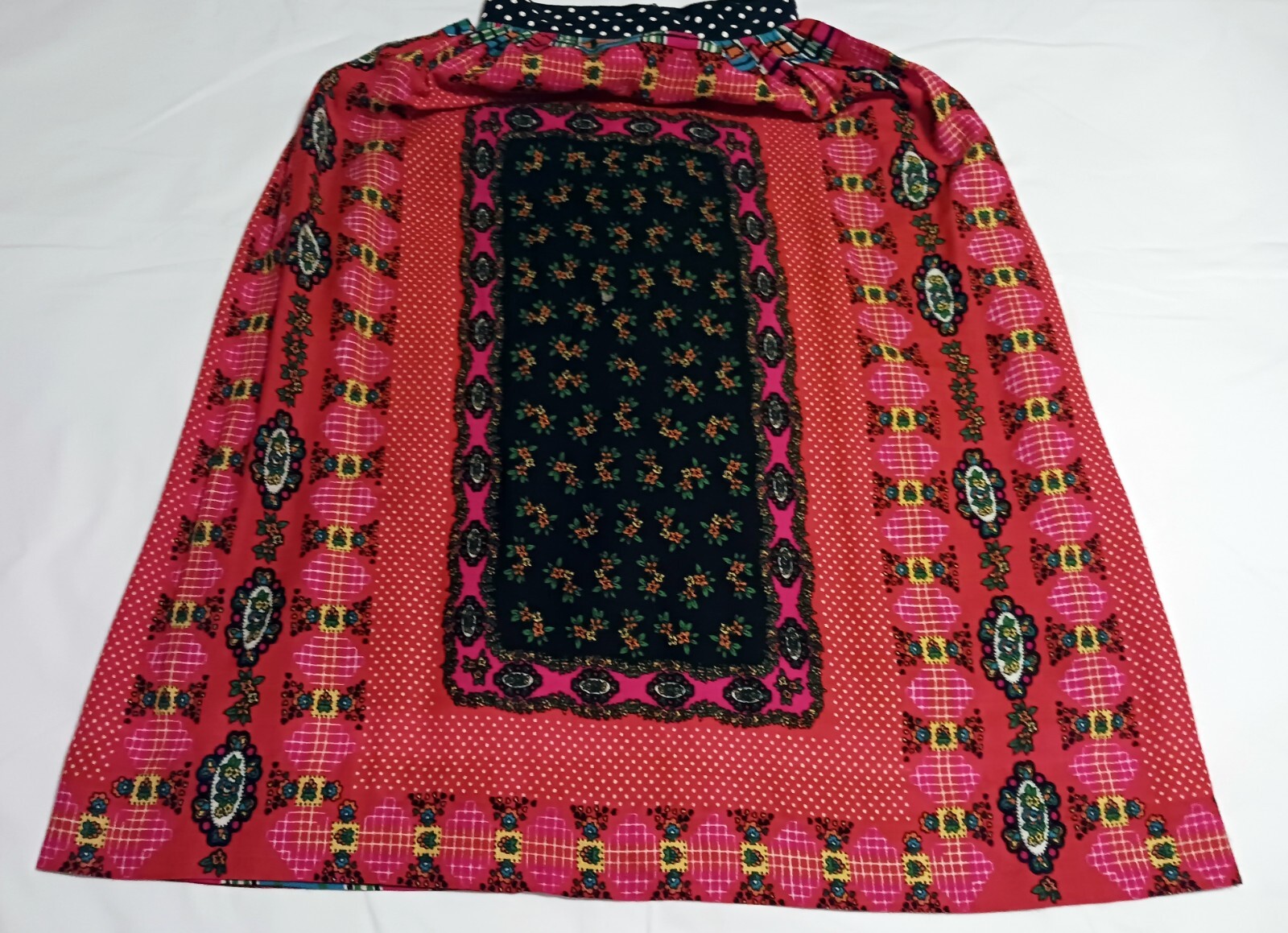 BoHo Hippie 1970s Maxi Skirt Hot Pink Psychedelic Festival Wear MEASUREMENTS