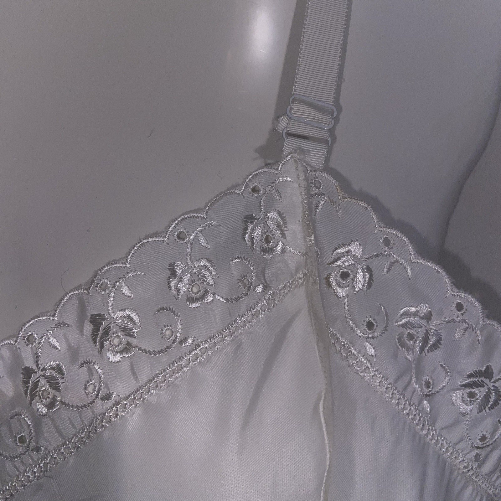 Barbizon Full Slip Womens Small Ariel Vtg Tafredda Eyelet Lace Trim Feminine 60s