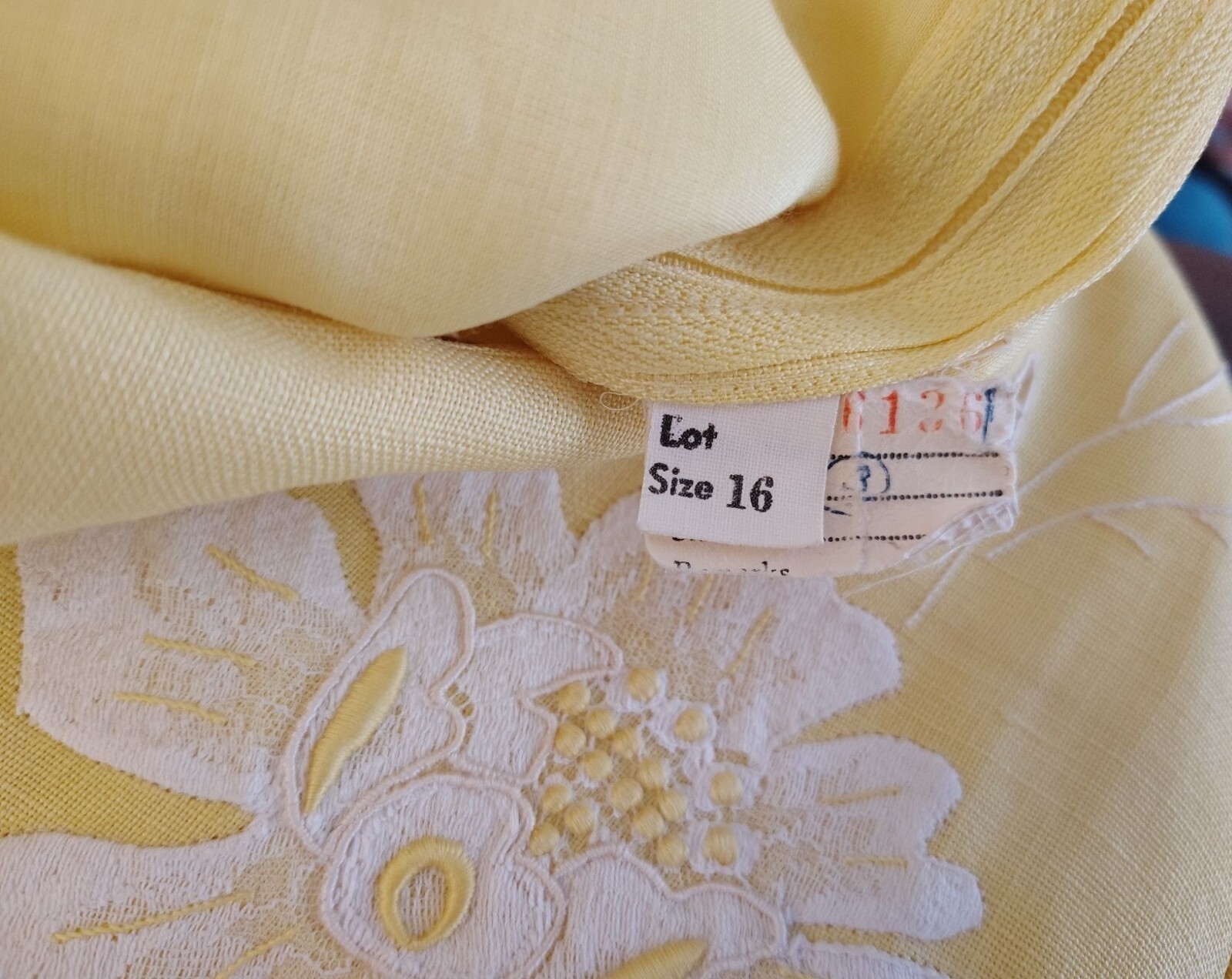 Vtg Bergdorf Goodman House of Branell Yellow Shift Dress Sz 16 Flower Embroidery