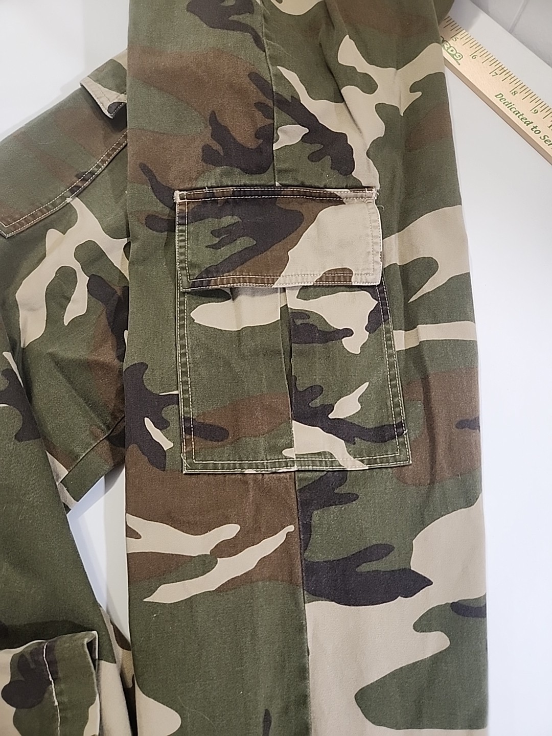 Vintage Beverly Hills B.H.D.C. Camouflage Drawstring Cargo Pants. Ladies Large