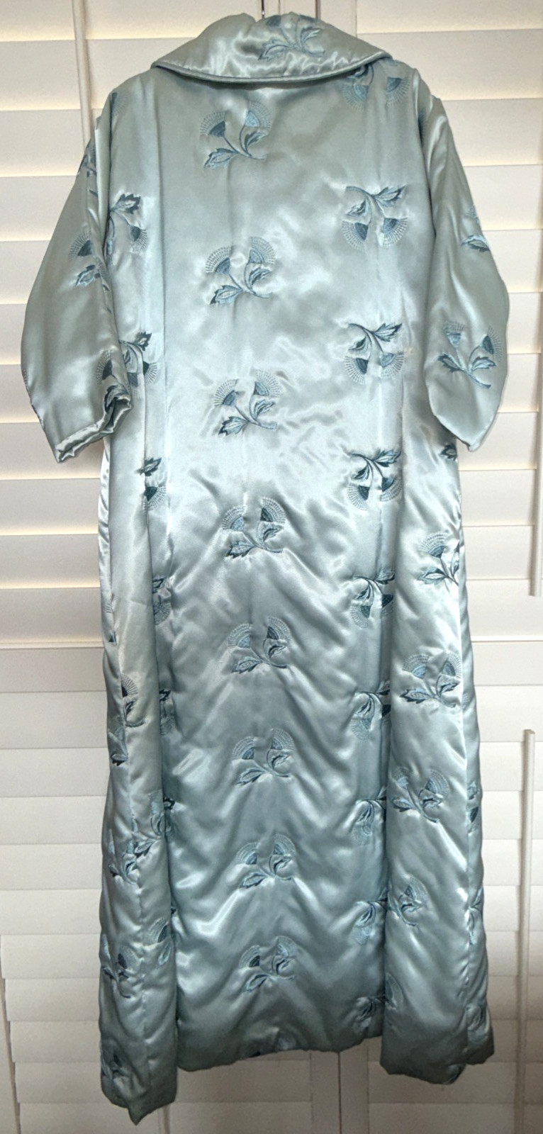 WOW! Vintage Lounge Craft Satin Blue Embroidered Maxi Robe S/M STUNNING & Mint