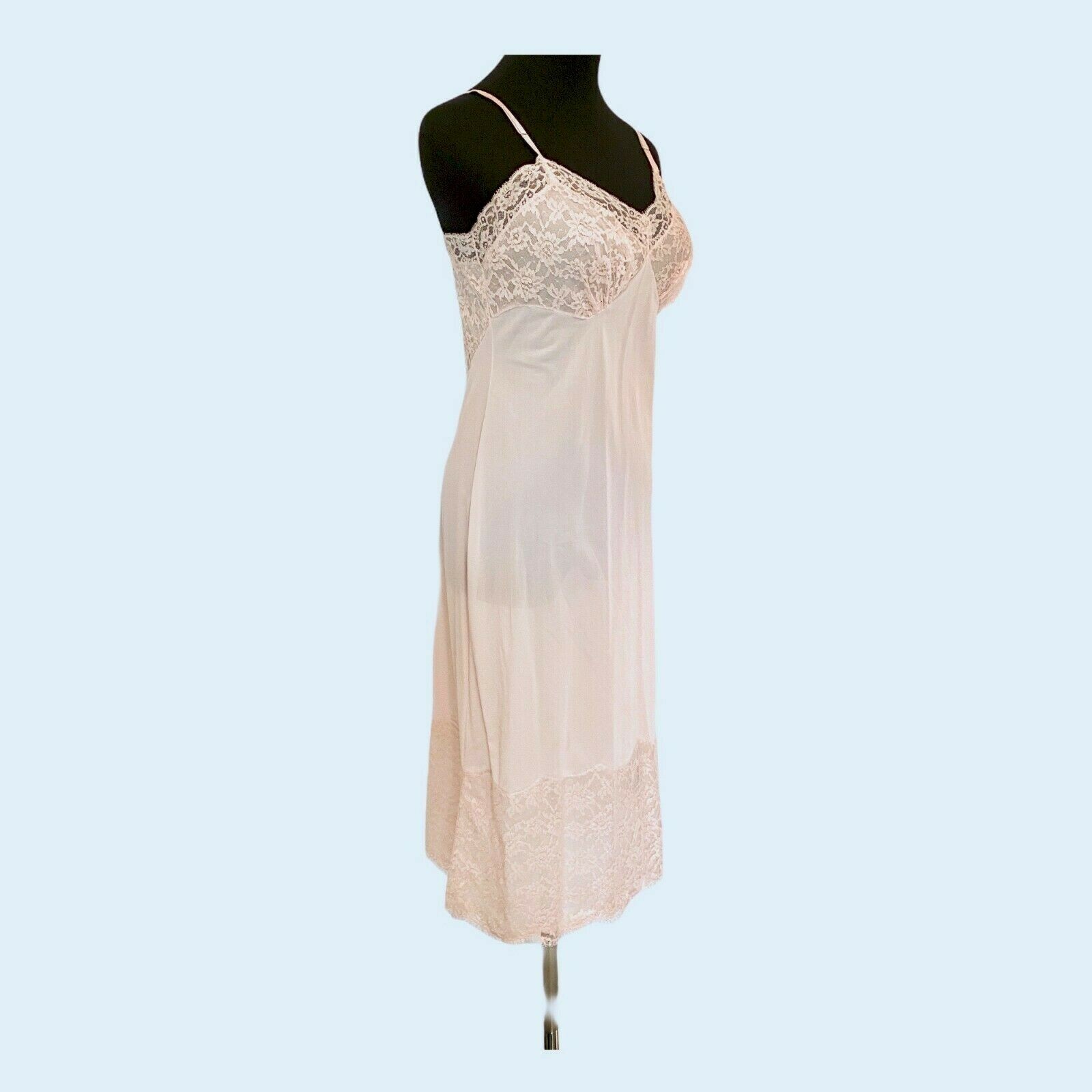 Vintage Vanity Fair 50s Full Slip 34 T Lacy Pink