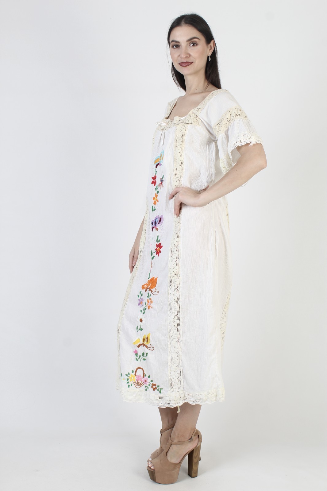 Vtg White Cotton Mexican Dress Embroidered Butterfly Puebla Boho Sundress Kaftan