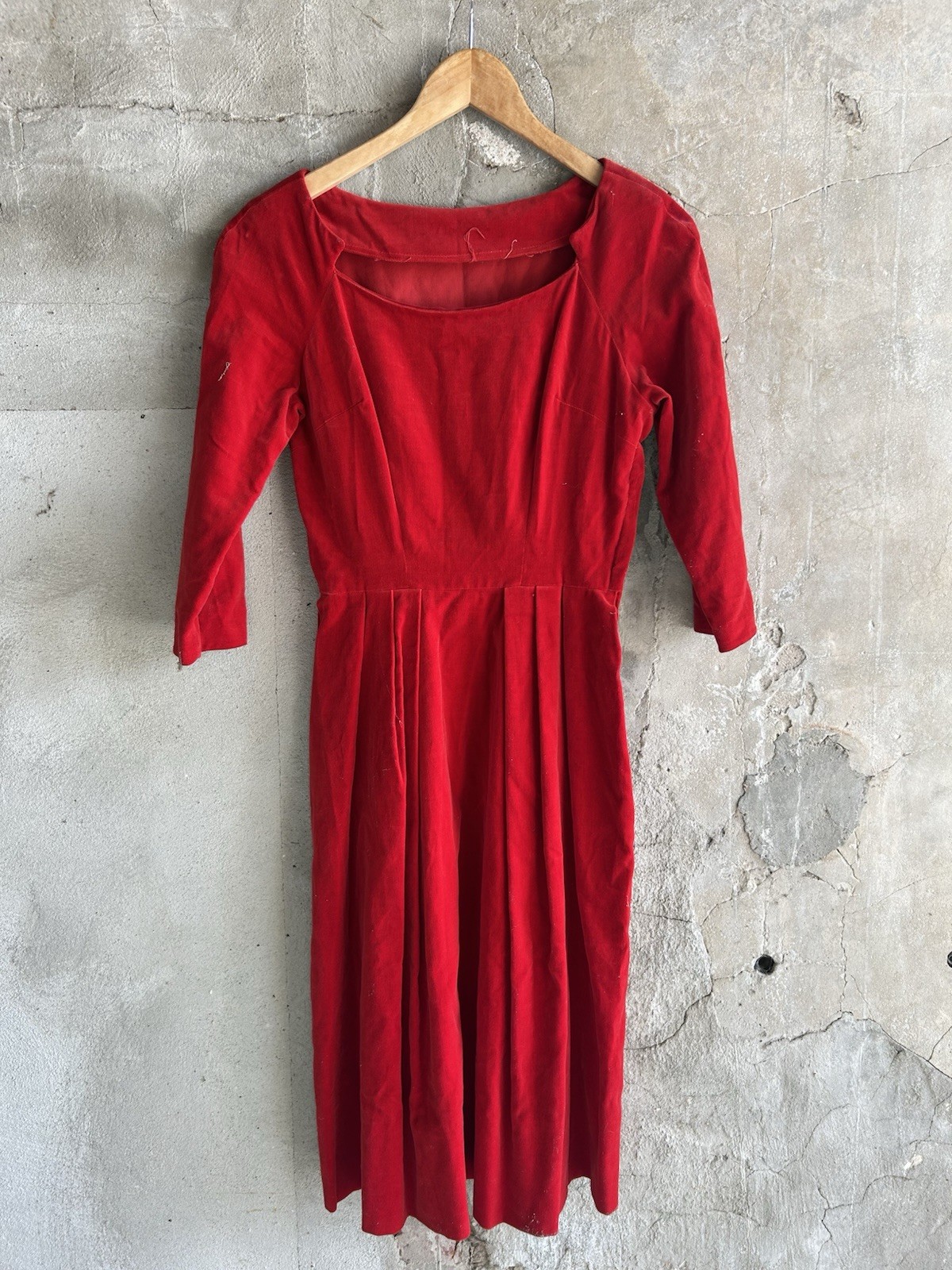 Vintage 1970’s Dress Women’s Red Fit Flare Gown Formal Sleeveless Tutu