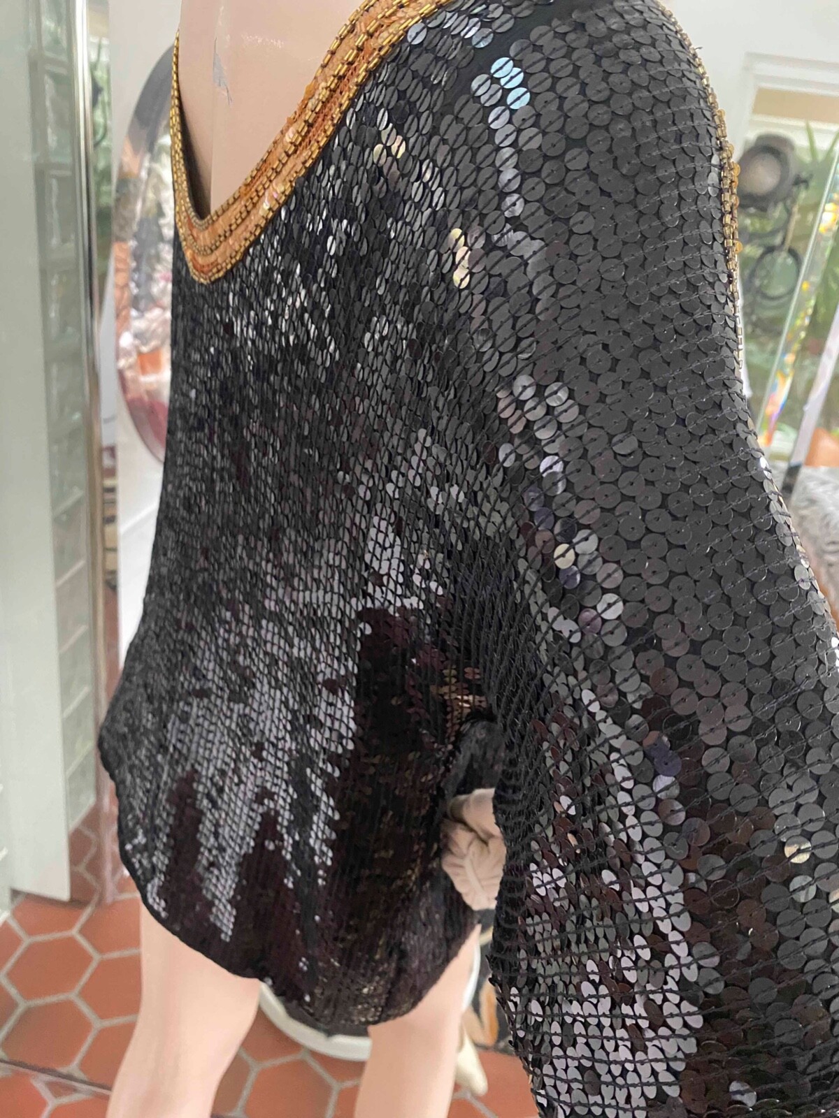 Judith Ann Creations Sequin Beaded 100% Silk Black Gold Top Evening sz L VTG 90s