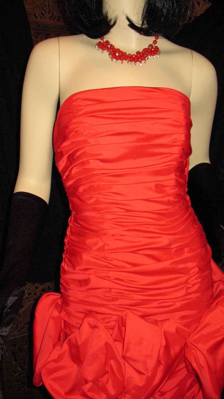 1980’s Vintage Couture Eugene Alexander Red Bow Valentine’s Day Party Dress 