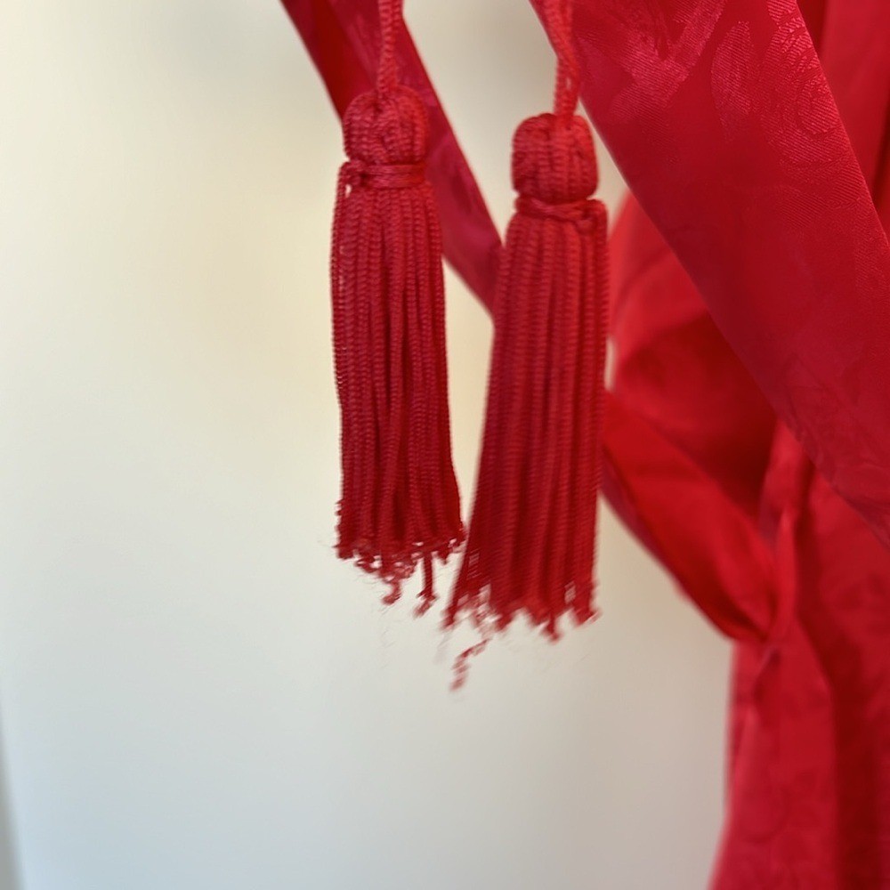 Vintage Victoria’s Secret Gold Label Nightie and Kimono Style Robe Set – Red
