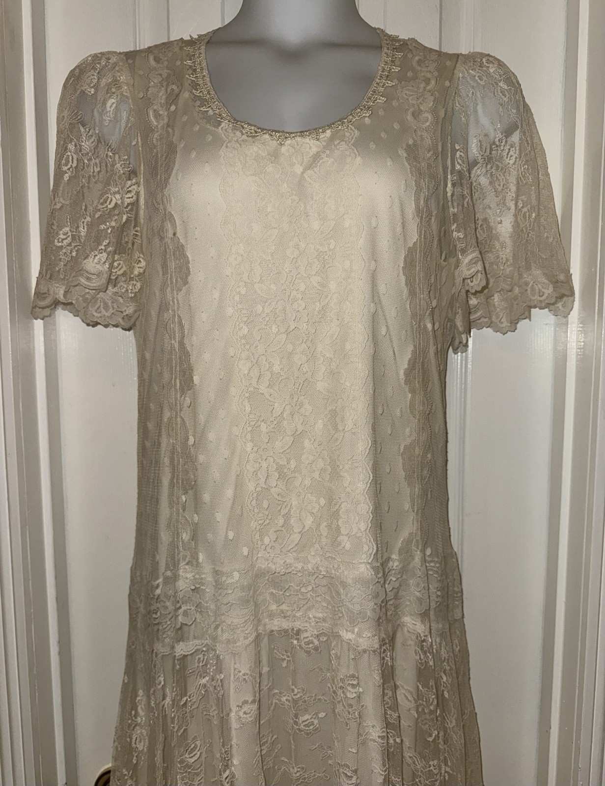 WOMENS VINTAGE VICTORIAN LACE MAXI IVORY OFF WHITE BOHO WEDDING DRESS 15 / 16
