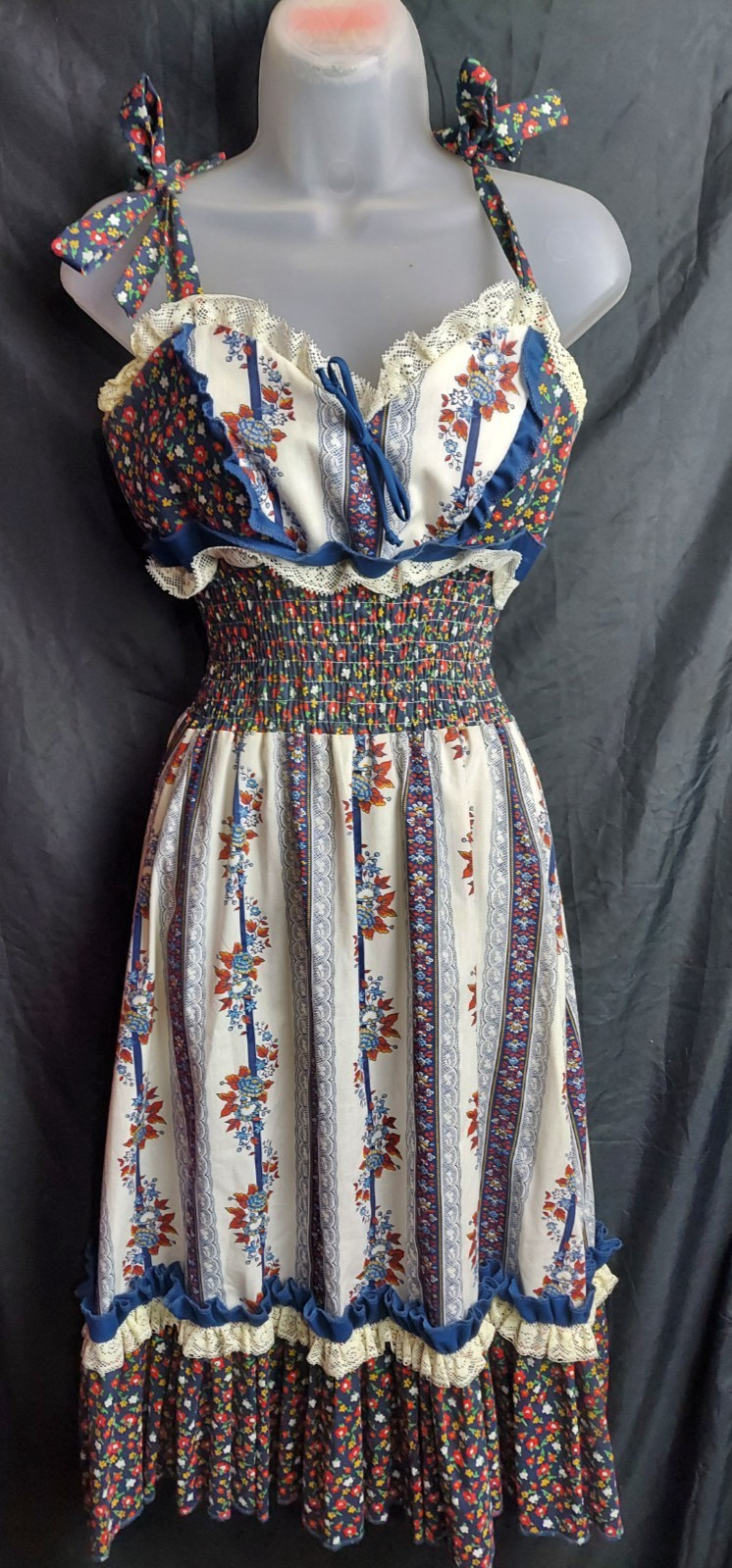 1970’s Da AlCa Lacey Ruffled Floral Cottagecore Dress Size 9-10