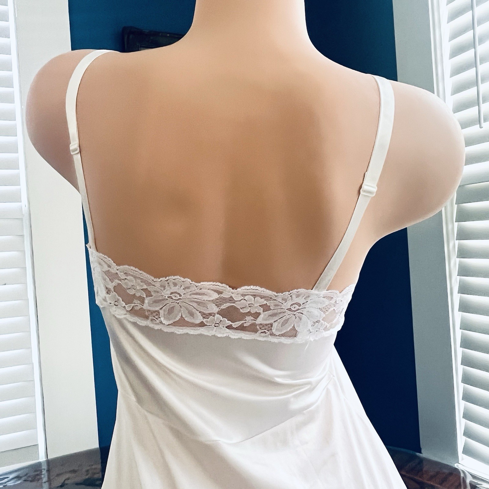 VTG 80s Full Dress Slip LORRAINE Nylon Lace White Size 32 Tall