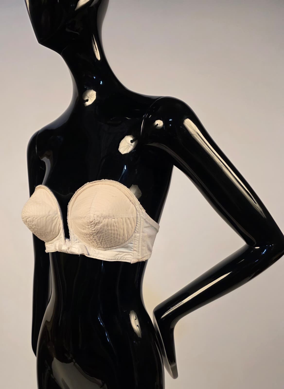 VINTAGE 1950’S PADDED BUSTIER BRA SIZE 34A BY HER SECRET  