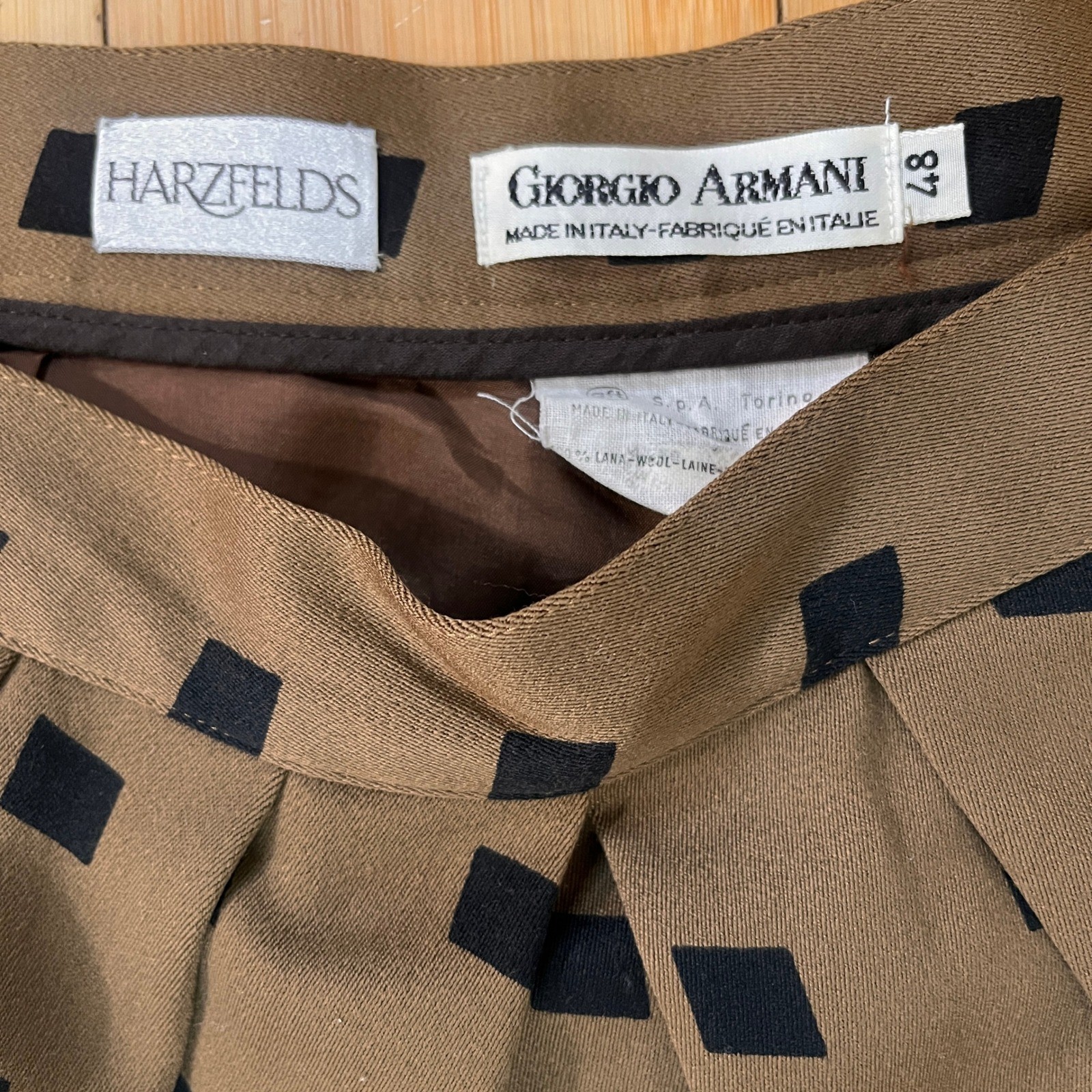 Giorgio Armani Vtg Wool Culottes Diamond Print Wide Leg Shorts IT 48 / Waist 30