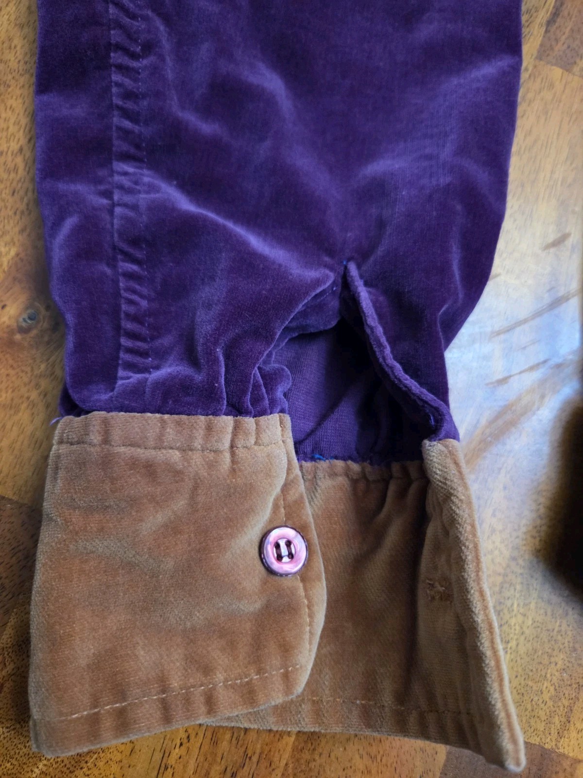 Vintage Velour Collared V-Neck Pullover Sweatshirt, Purple Gold 80s/90s Small