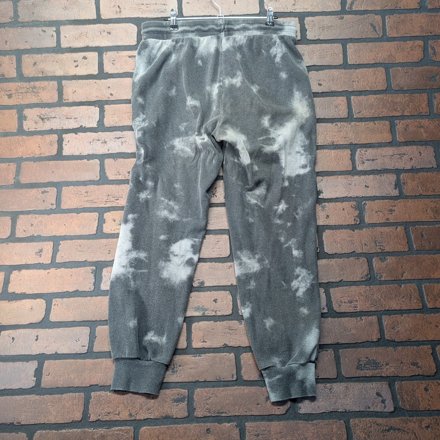 Beetlejuice Graphic Acid Wash Grey Sweatpants Joggers Strange & Unusual Size M