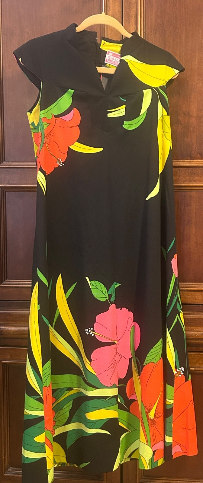 Vintage Waltah Clarke’s Hawaiian Macro Flower Aloha Dress Size 12 Black Pink