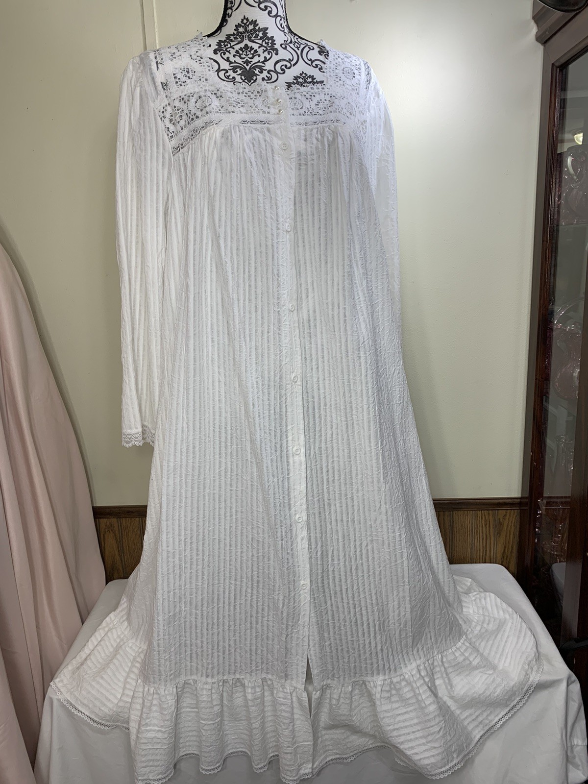 Vintage Willow Creek White Lace Dress Gown Robe Large Cottagecore Prairie Ruffle