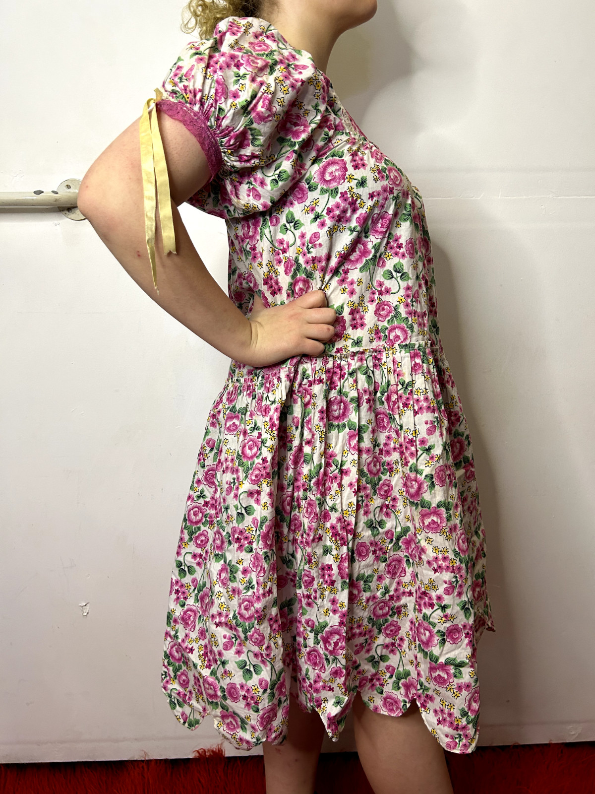 Vintage 1980s Floral Drop Waist Dress Scallop Hem Lace Ribbon Puff Sleeves AU 14