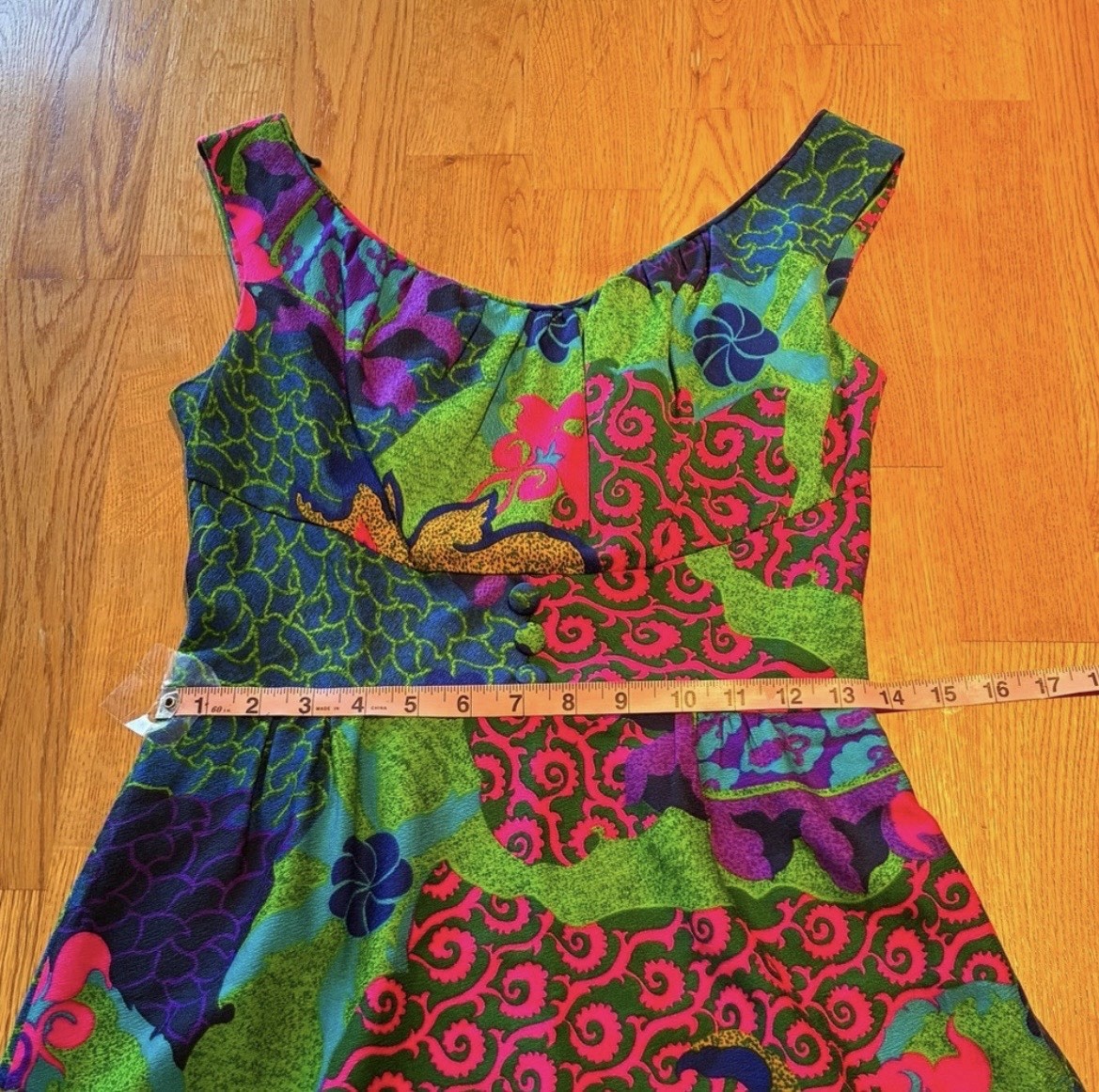 Vintage Waltah Clarke’s Colorful Mod Hawaiian Dress